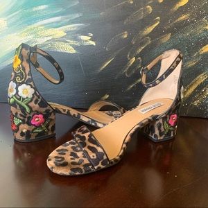 HARD TO FIND Steve Madden Inca Heels